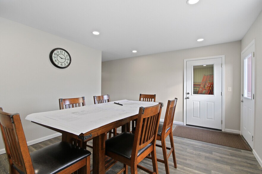 More Photos Of 1010 W Buchanan St, California Freestanding For Sale