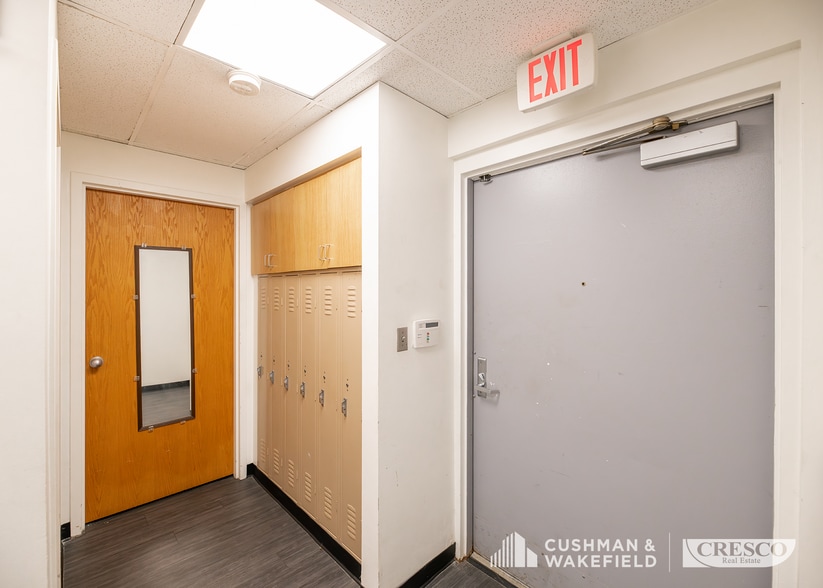 More Photos Of 2323 Lee Rd, Cleveland Heights Medical For Lease