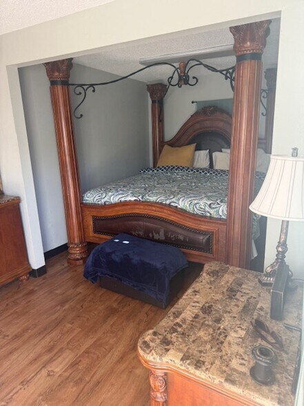 More Photos Of 136 Butler Ln, Hot Springs General Retail For Sale