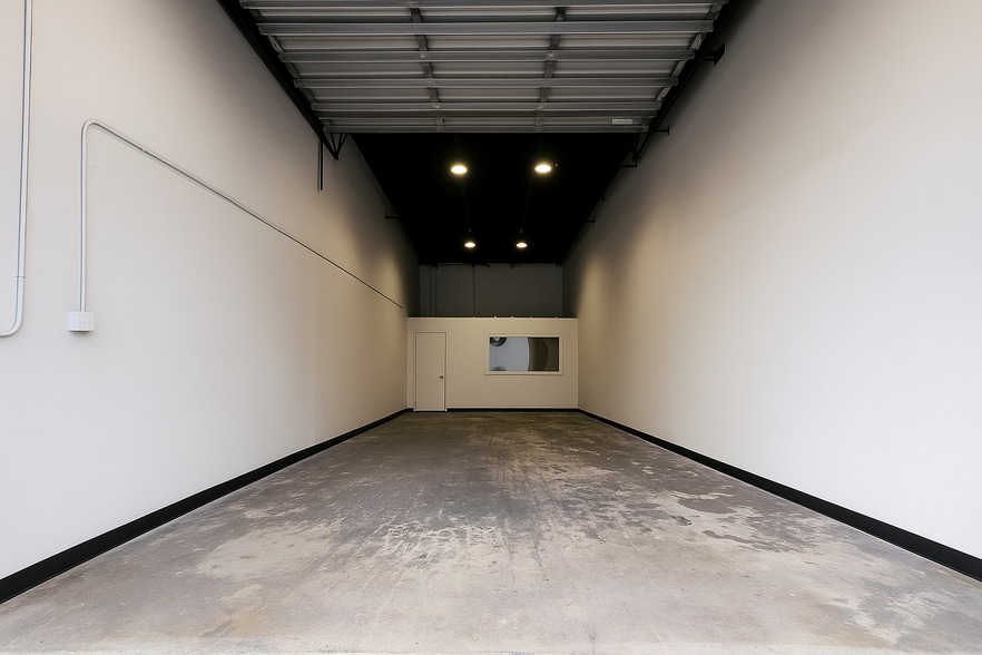 More Photos Of 2100 N Powerline Rd, Pompano Beach Warehouse For Lease