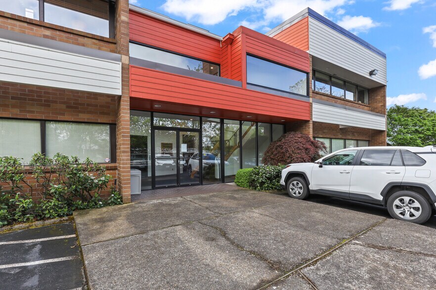 More Photos Of 11501 SW Pacific Hwy, Tigard Office For Lease