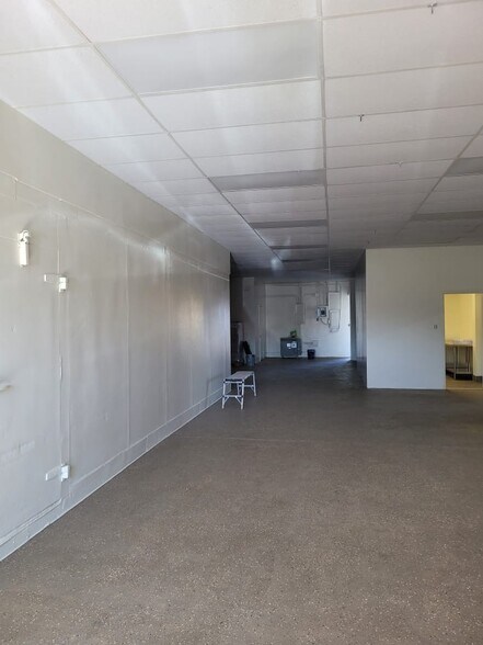 More Photos Of 10391 Arlington Ave, Riverside Warehouse For Sale