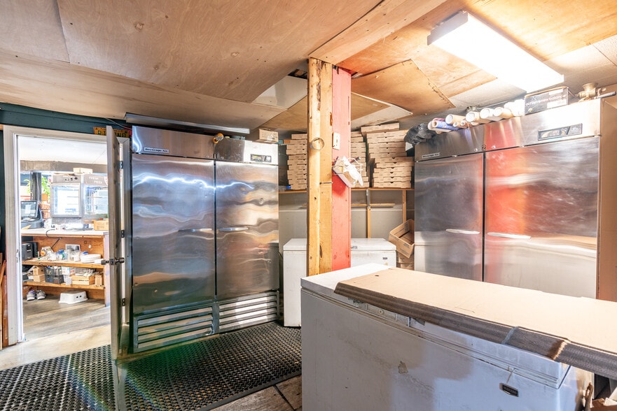 More Photos Of 65 Henry Law Ave, Dover Restaurant For Sale