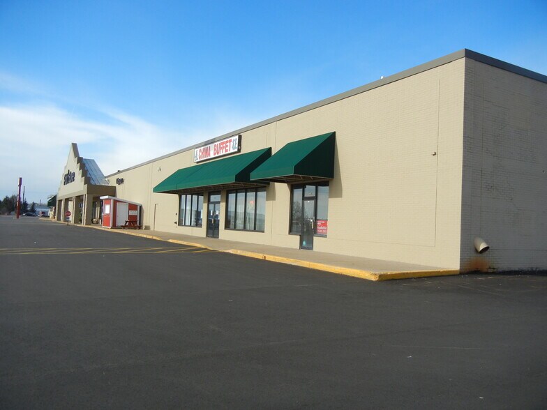 More Photos Of 2319-2325 Neva Rd, Antigo Storefront For Lease