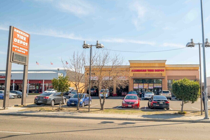 More Photos Of 5262 N Blackstone Ave, Fresno Flex For Sale