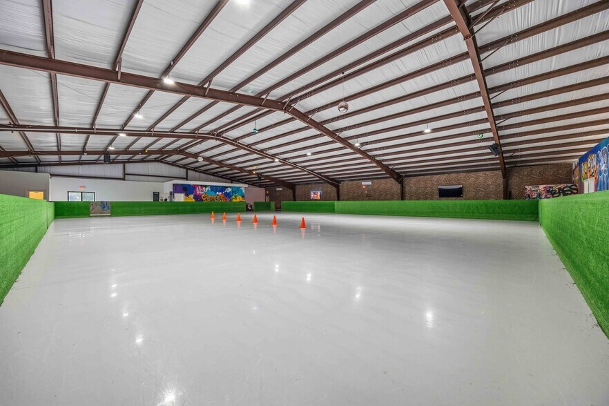 More Photos Of 1061 County Road 6111, Dayton Industrial For Sale