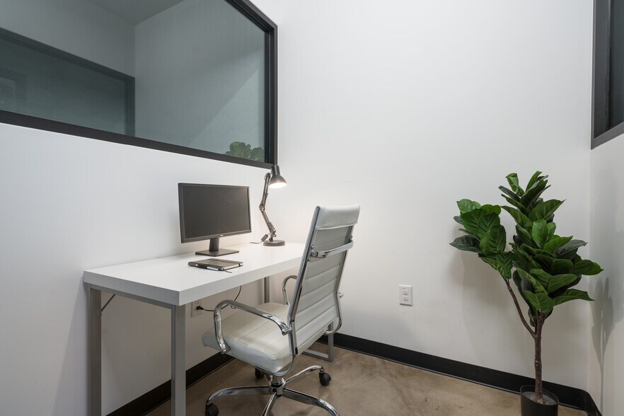 More Photos Of 1201 E Cesar Chavez St E, Austin Coworking Space