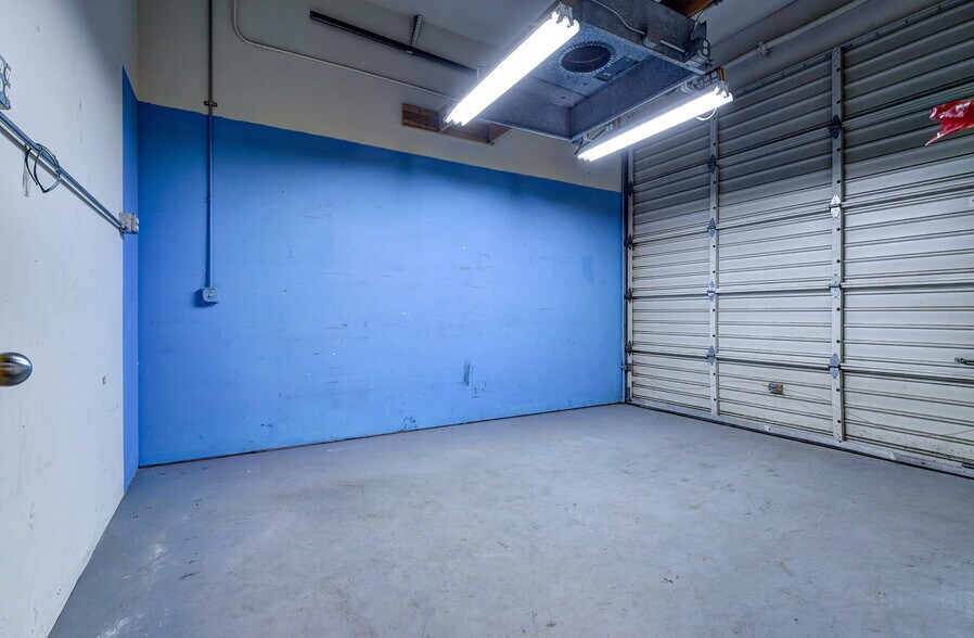 More Photos Of 3101 111th St SW, Everett Manufacturing For Lease