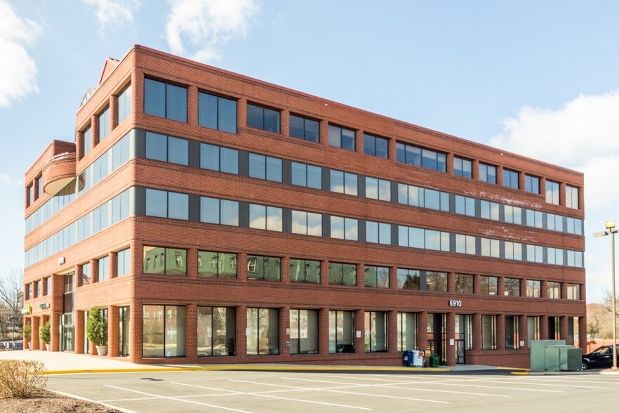More Photos Of 6910 Richmond Hwy, Alexandria Office For Lease