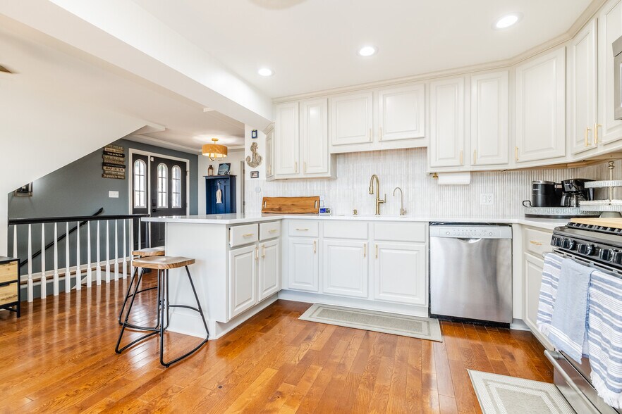 More Photos Of 13512 Dewey St, Cedar Lake Multifamily For Sale