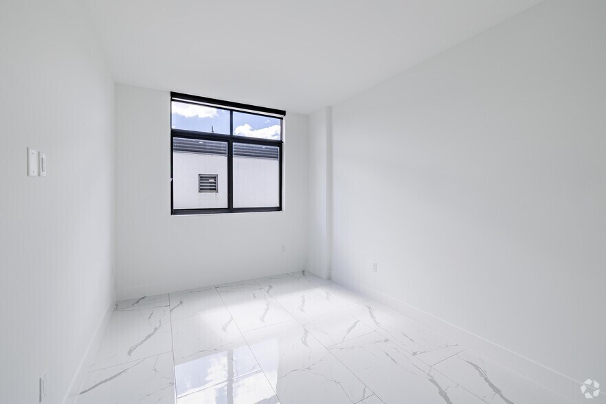 More Photos Of 1 Curtiss Pky, Miami Springs Apartments For Sale