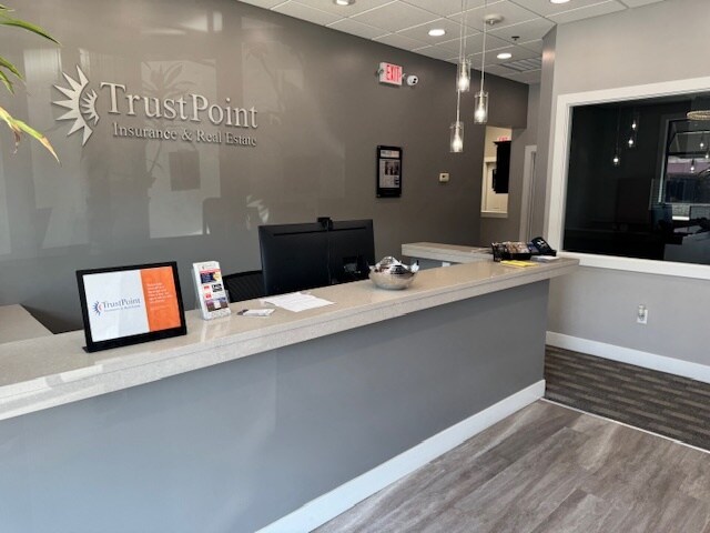 More Photos Of 1114 Commercial St, Emporia Storefront Retail Residential For Lease