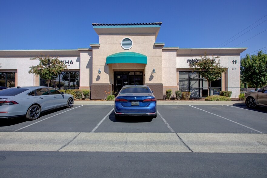 More Photos Of 139 W El Portal Dr, Merced Office For Lease