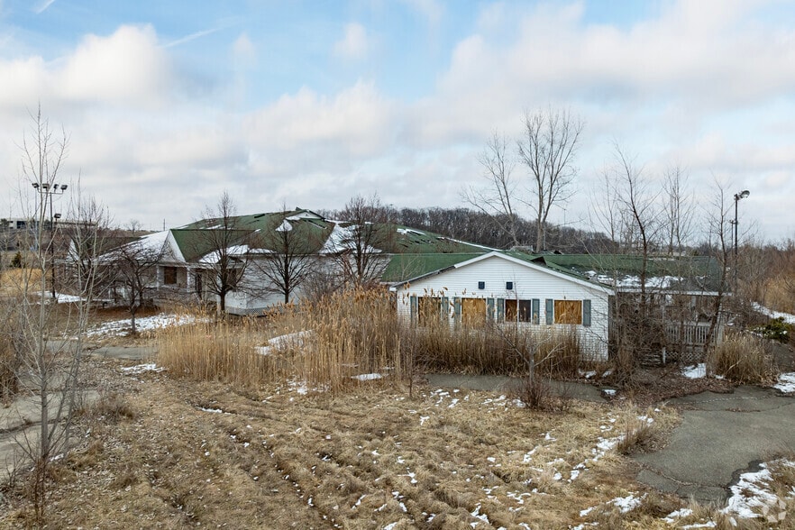 More Photos Of 3951-3971 Joslyn Rd, Auburn Hills Land For Sale