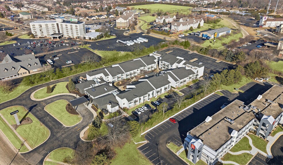 More Photos Of 7676 East State St, Rockford Hotel For Sale