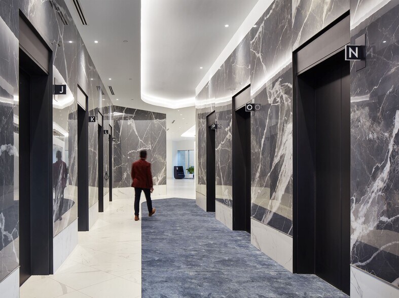 More Photos Of 222 S 9th St, Minneapolis Office For Lease