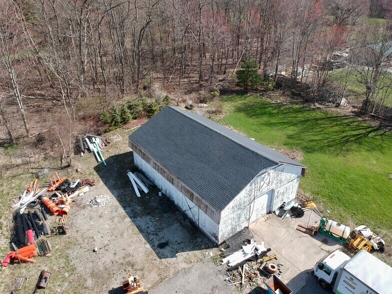 More Photos Of 8265 Euclid Chardon Rd, Kirtland Garden Center For Sale