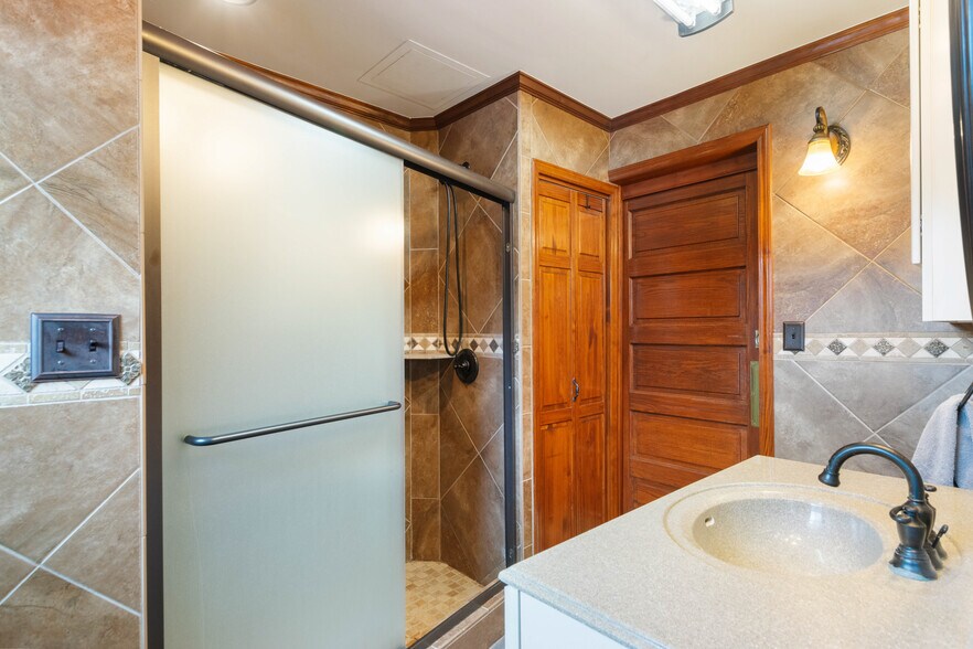 More Photos Of 639 Tower St, Tazewell Specialty For Sale