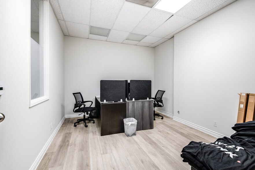 More Photos Of 6746 Valjean Ave, Van Nuys Loft Creative Space For Sale