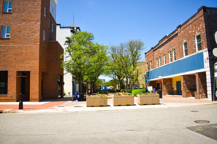 More Photos Of , Hampton General Retail For Sale