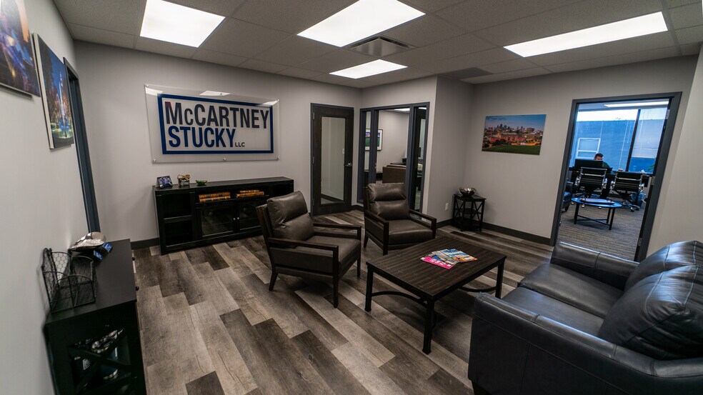 More Photos Of 4700 Belleview Ave, Kansas City Office For Lease