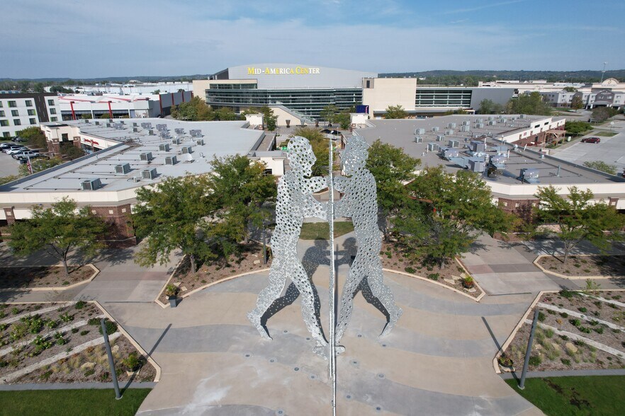 More Photos Of 20-40 Arena Center, Council Bluffs Unknown For Lease