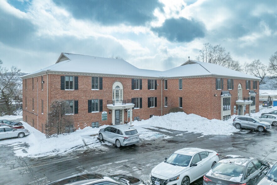 Primary Photo Of 1376-1378 Freeport Rd, Pittsburgh Office For Lease