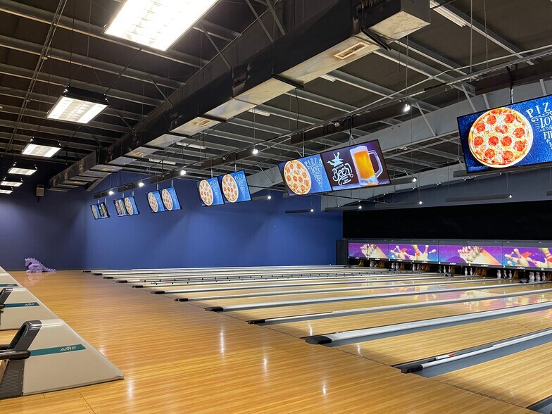 More Photos Of 19711 MO-413, Branson West Bowling Alley For Sale