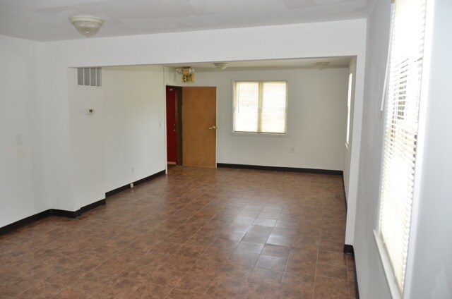 More Photos Of 2430 York Rd, Timonium Office For Sale