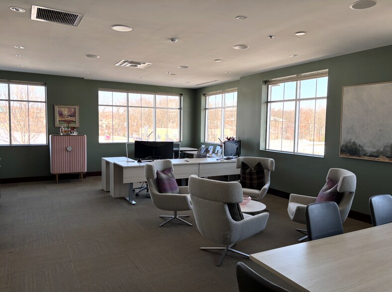 More Photos Of 4020 E Beltline Ave NE, Grand Rapids Medical For Sale