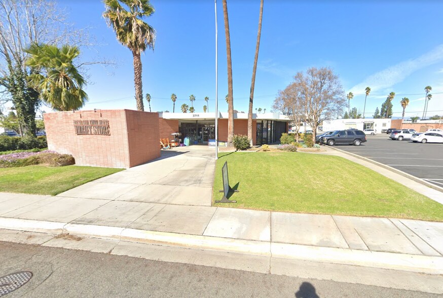 More Photos Of 3711 Central Ave, Riverside Freestanding For Sale