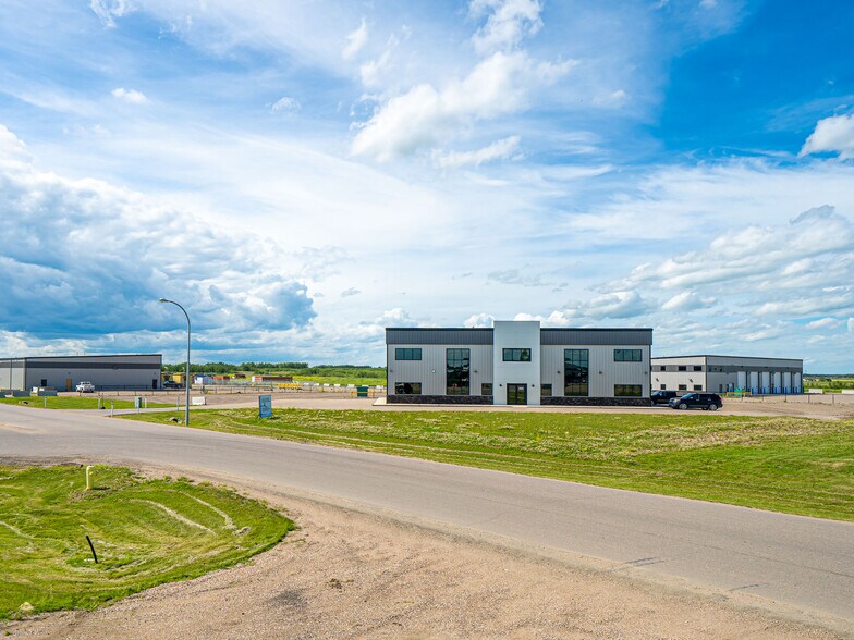 More Photos Of 88 Auto rd, Lloydminster Office For Lease