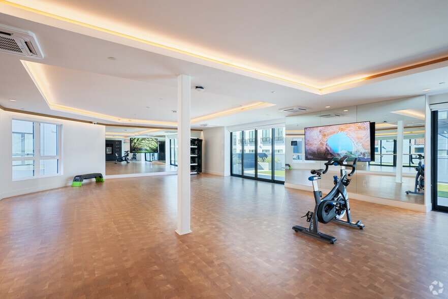 More Photos Of 101 Pringle Ave, Walnut Creek Apartments For Lease