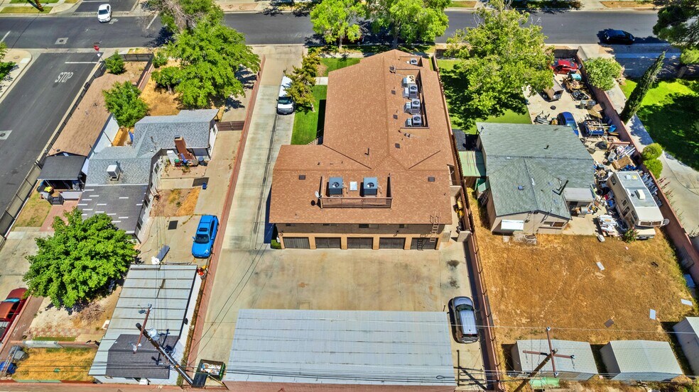 More Photos Of 44751 N Fern Ave, Lancaster Apartments For Sale