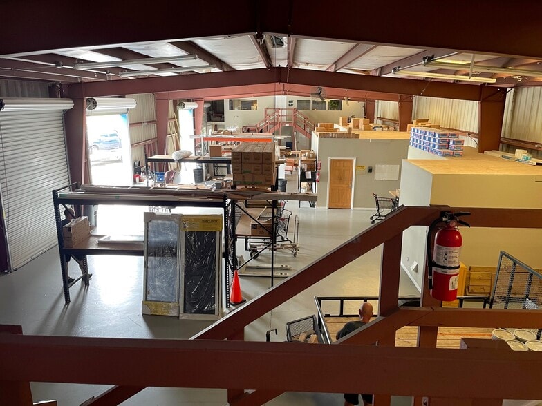 More Photos Of 777 Wesley Ave, Tarpon Springs Warehouse For Lease