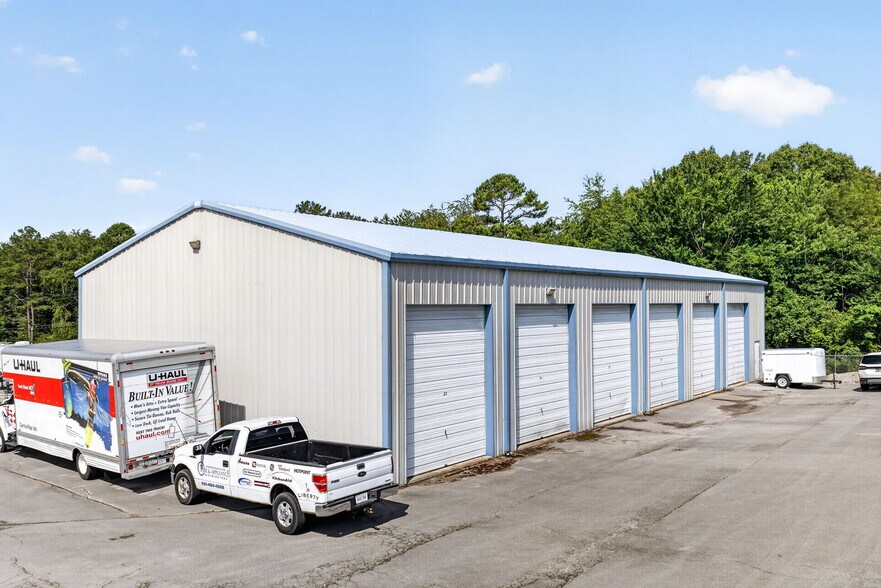 More Photos Of 110 Woodlands Cir, Crossville Self Storage For Sale