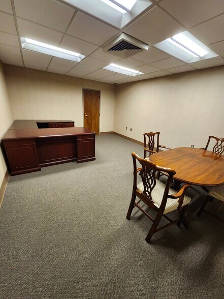 More Photos Of 2 N Mill St, New Castle Bank For Sale
