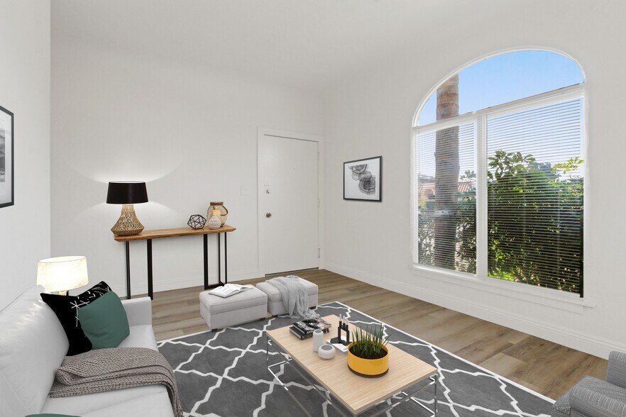 More Photos Of 2364-2370 Lime Ave, Long Beach Multifamily For Sale