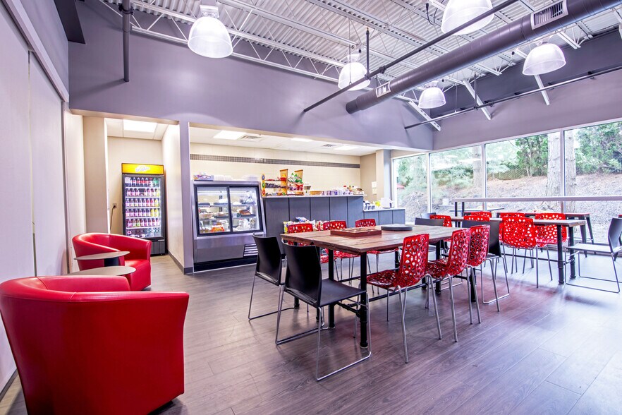 More Photos Of 651 Old Mount Pleasant Ave, Livingston Office For Lease