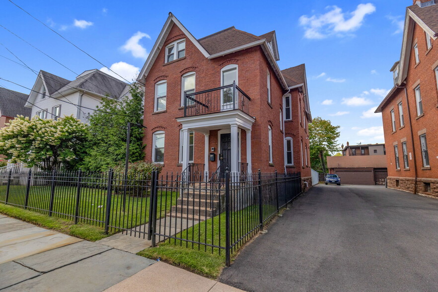 More Photos Of , Hartford Office For Sale
