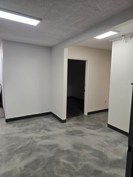 More Photos Of 10243 Sepulveda Blvd, Mission Hills Office For Sale
