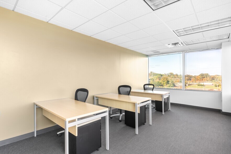 More Photos Of 33 Wood Ave S, Iselin Coworking Space