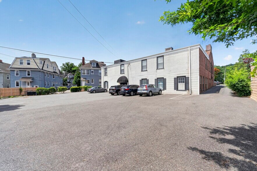 More Photos Of 89 Valley Rd, Montclair Medical For Sale