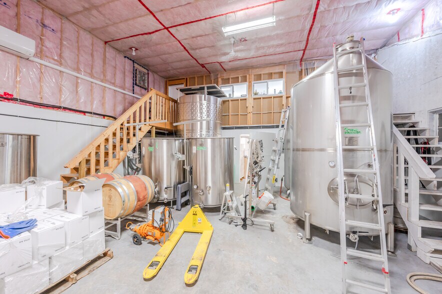 More Photos Of 1002 British Columbia 3, Cawston Winery Vineyard For Sale