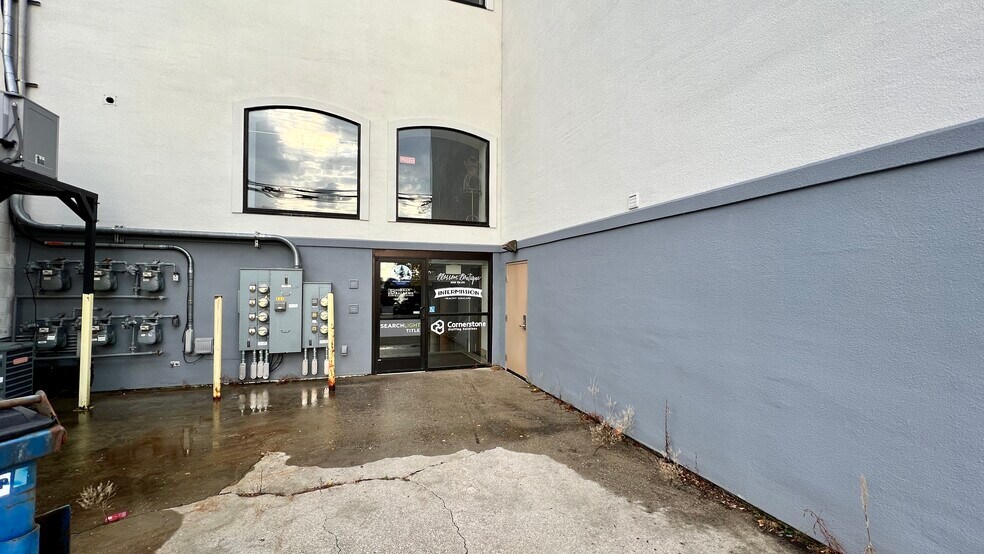 More Photos Of 117 N Mitchell St, Cadillac Medical For Sale