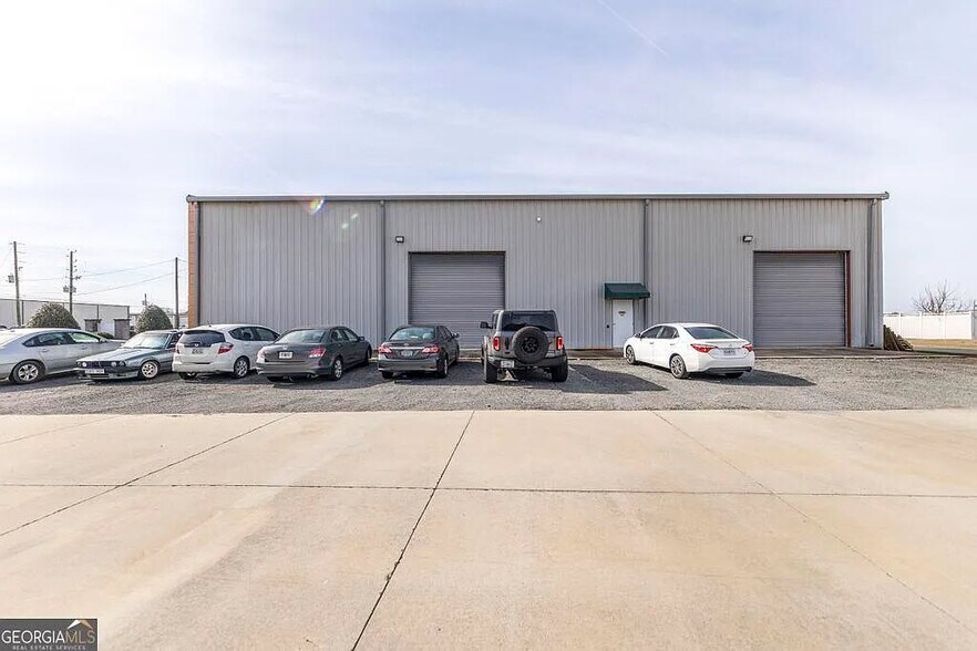 More Photos Of 105 Industrial Way, Byron Warehouse For Lease