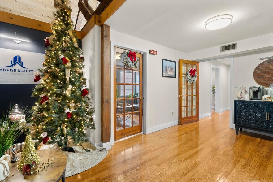 More Photos Of 51 N Main St, Southington Office For Lease