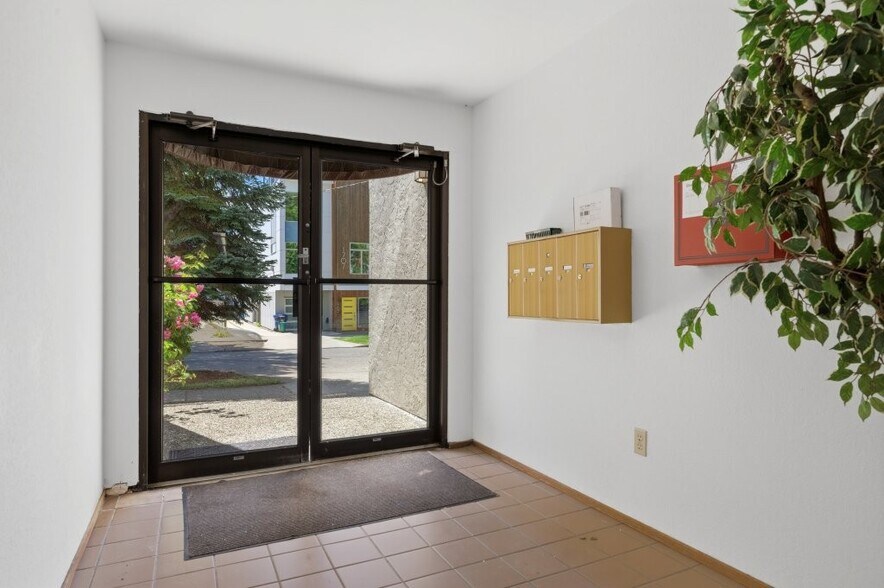 More Photos Of 1700 64th St NW, Seattle Apartments For Sale