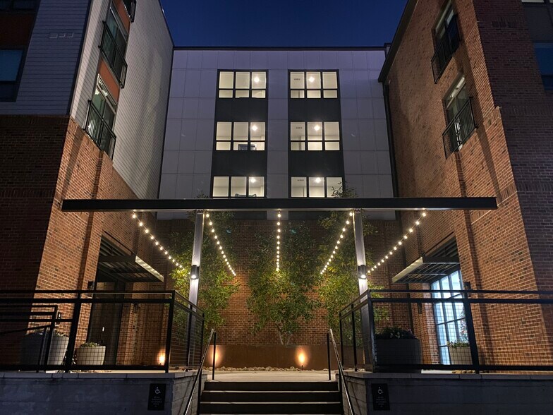 More Photos Of 2740 E College Ave, Decatur Apartments For Lease
