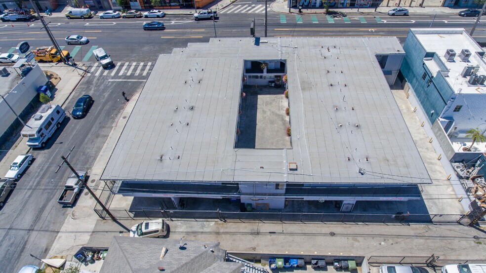 More Photos Of 4905 W Adams Blvd, Los Angeles Apartments For Sale